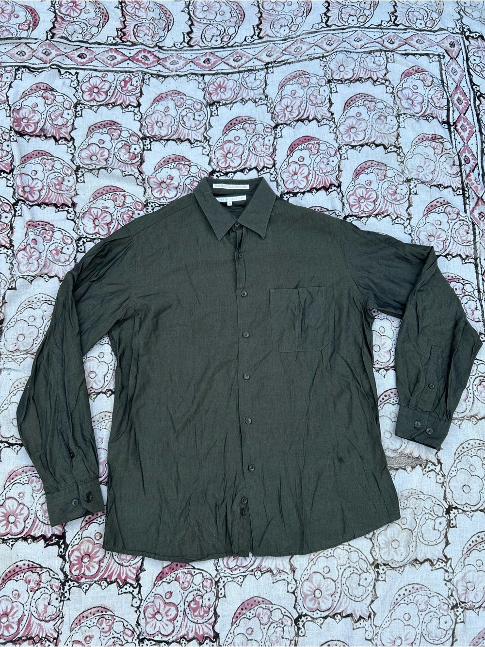 Men's Long Sleeve Button-Up Dress Shirt in Dark green